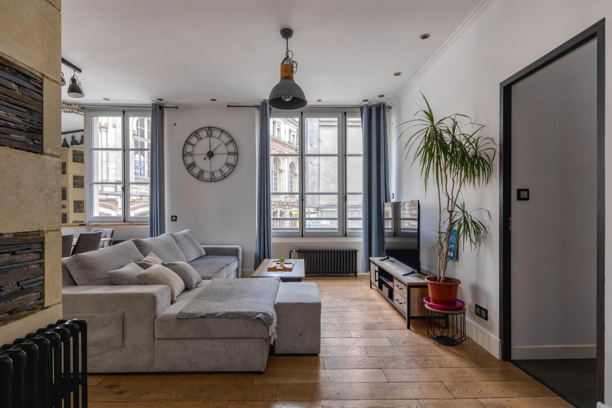 Appartement Spacieux Au Coeur D'Angers Etage 1 - 6 Personnes מראה חיצוני תמונה